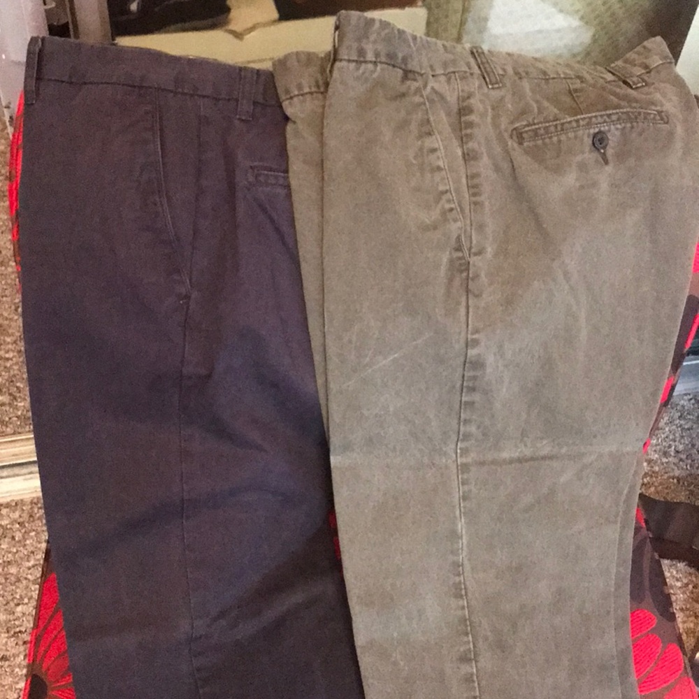 2 Pairs Men’s Classic Fit Dockers 38x32